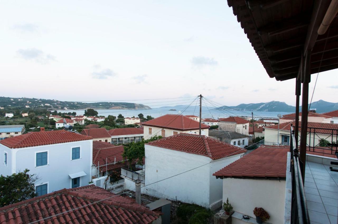 Апартаменты The House Of "Angelina", Magnificent View Of The Sea Метони Экстерьер фото